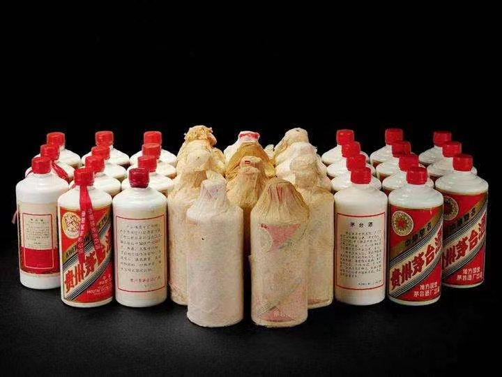 会文镇日照岚山回收酒价格哪里回收(附近上门回收茅台酒）?